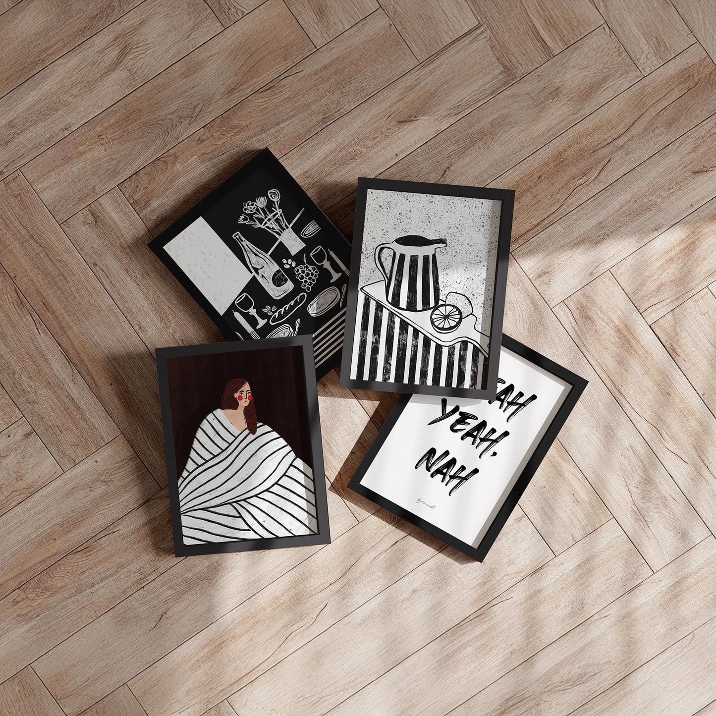 Indrammet kunsttryk - The Woman with Black and White Stripes - Bea Müller